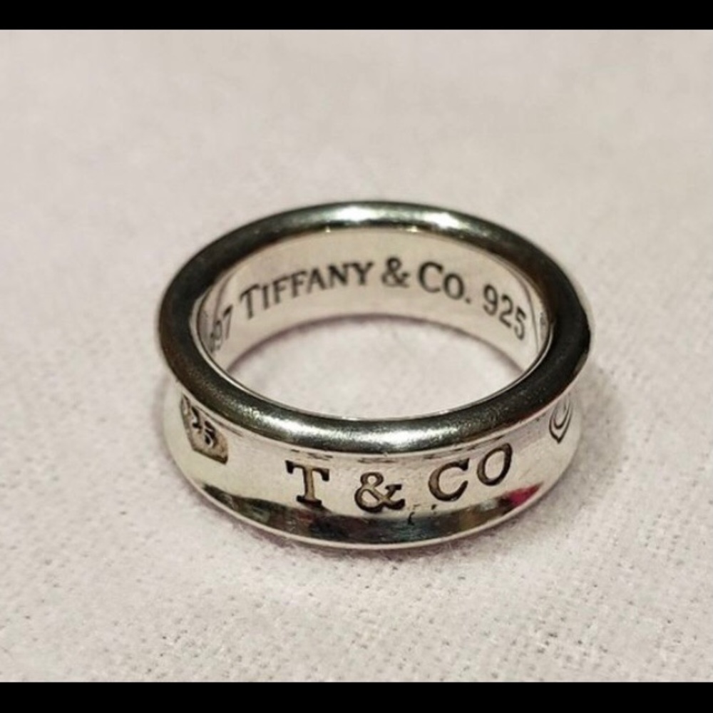TIFFANY & Co 1837 Ring